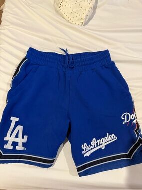 New Era La dodgers men shorts